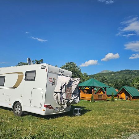 Konaci Oceva Zemlja Bungalovi Konaci Oceva Zemlja Vikendica โมจโคแวก ภายนอก รูปภาพ