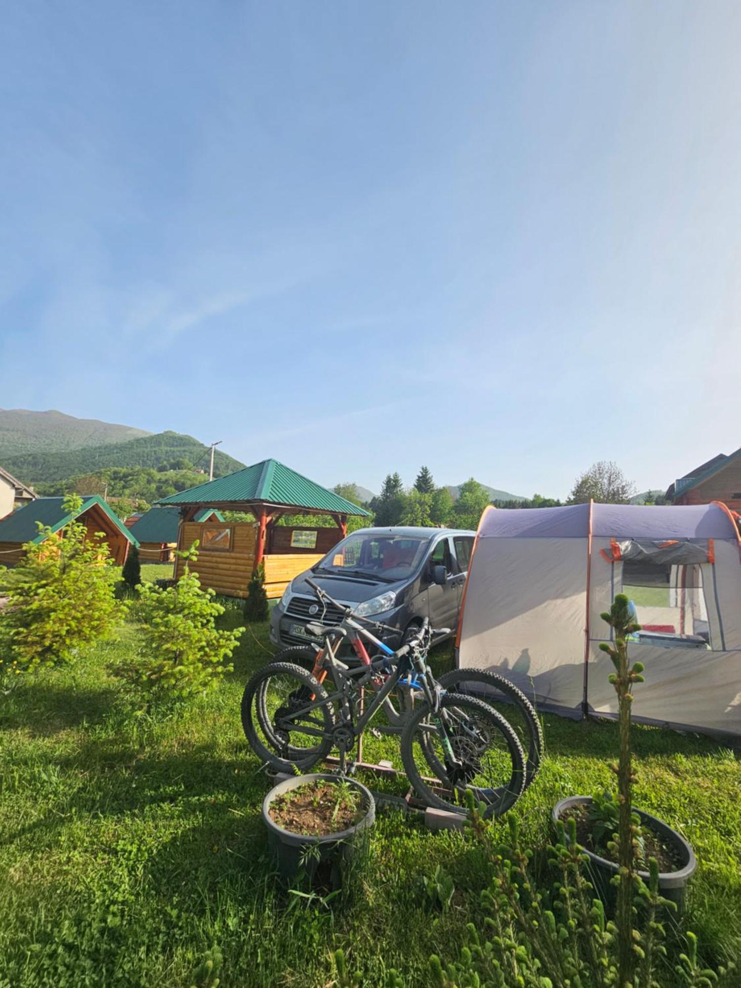 Konaci Oceva Zemlja Bungalovi Konaci Oceva Zemlja Vikendica โมจโคแวก ภายนอก รูปภาพ