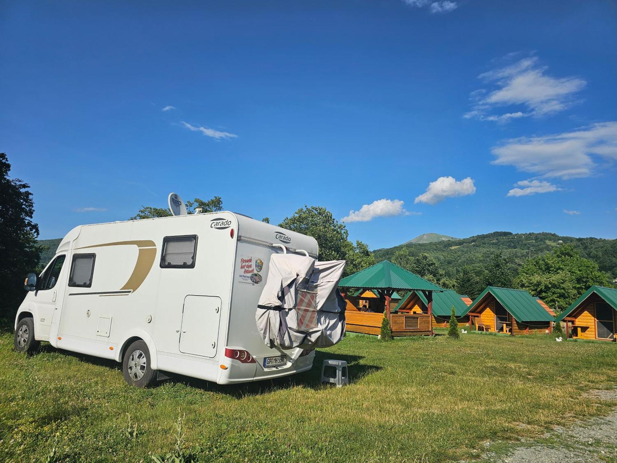 Konaci Oceva Zemlja Bungalovi Konaci Oceva Zemlja Vikendica โมจโคแวก ภายนอก รูปภาพ