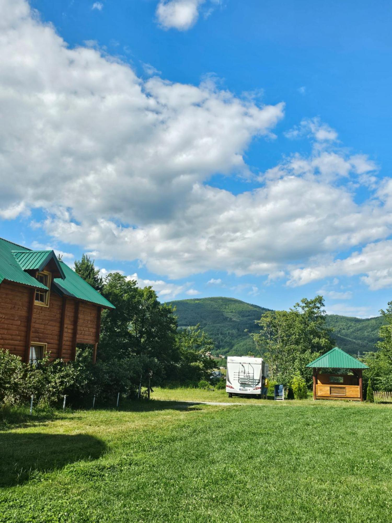 Konaci Oceva Zemlja Bungalovi Konaci Oceva Zemlja Vikendica โมจโคแวก ภายนอก รูปภาพ