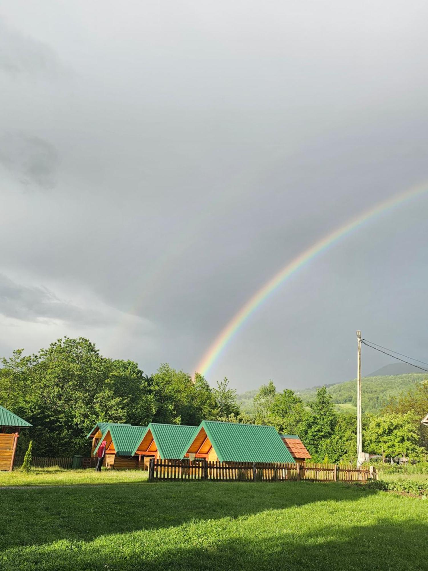 Konaci Oceva Zemlja Bungalovi Konaci Oceva Zemlja Vikendica โมจโคแวก ภายนอก รูปภาพ