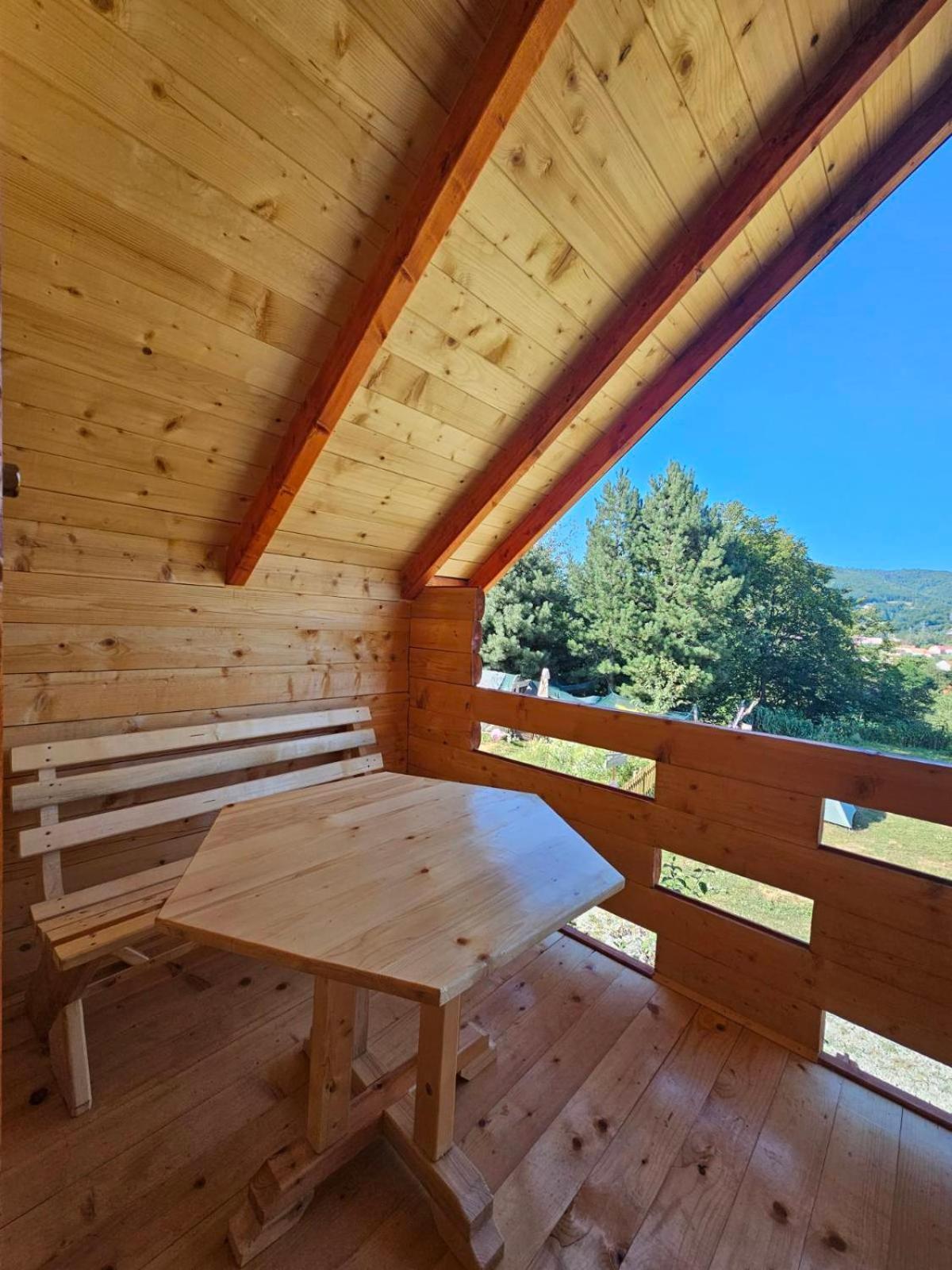 Konaci Oceva Zemlja Bungalovi Konaci Oceva Zemlja Vikendica โมจโคแวก ภายนอก รูปภาพ