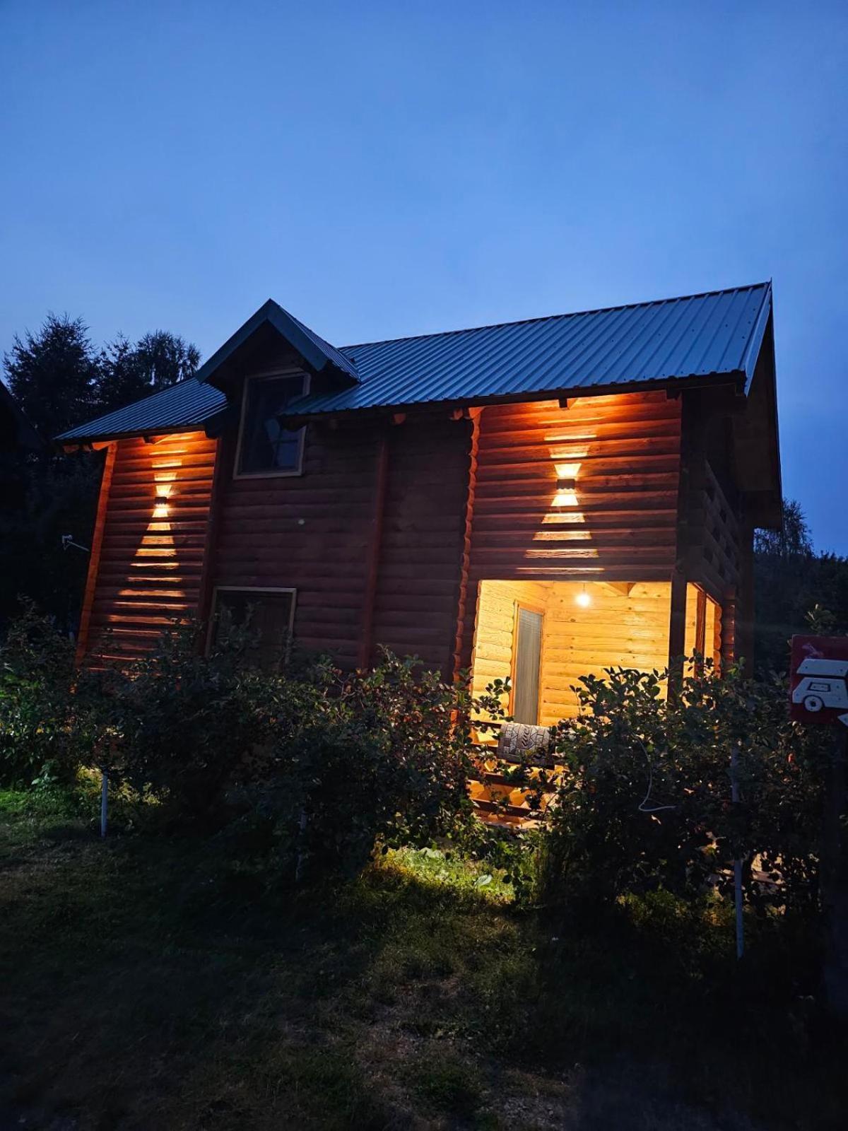 Konaci Oceva Zemlja Bungalovi Konaci Oceva Zemlja Vikendica โมจโคแวก ภายนอก รูปภาพ