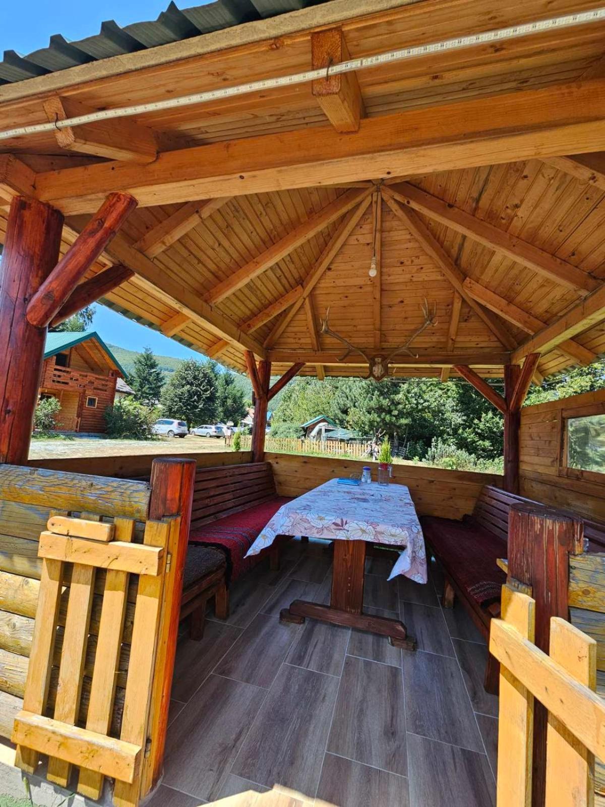 Konaci Oceva Zemlja Bungalovi Konaci Oceva Zemlja Vikendica โมจโคแวก ภายนอก รูปภาพ