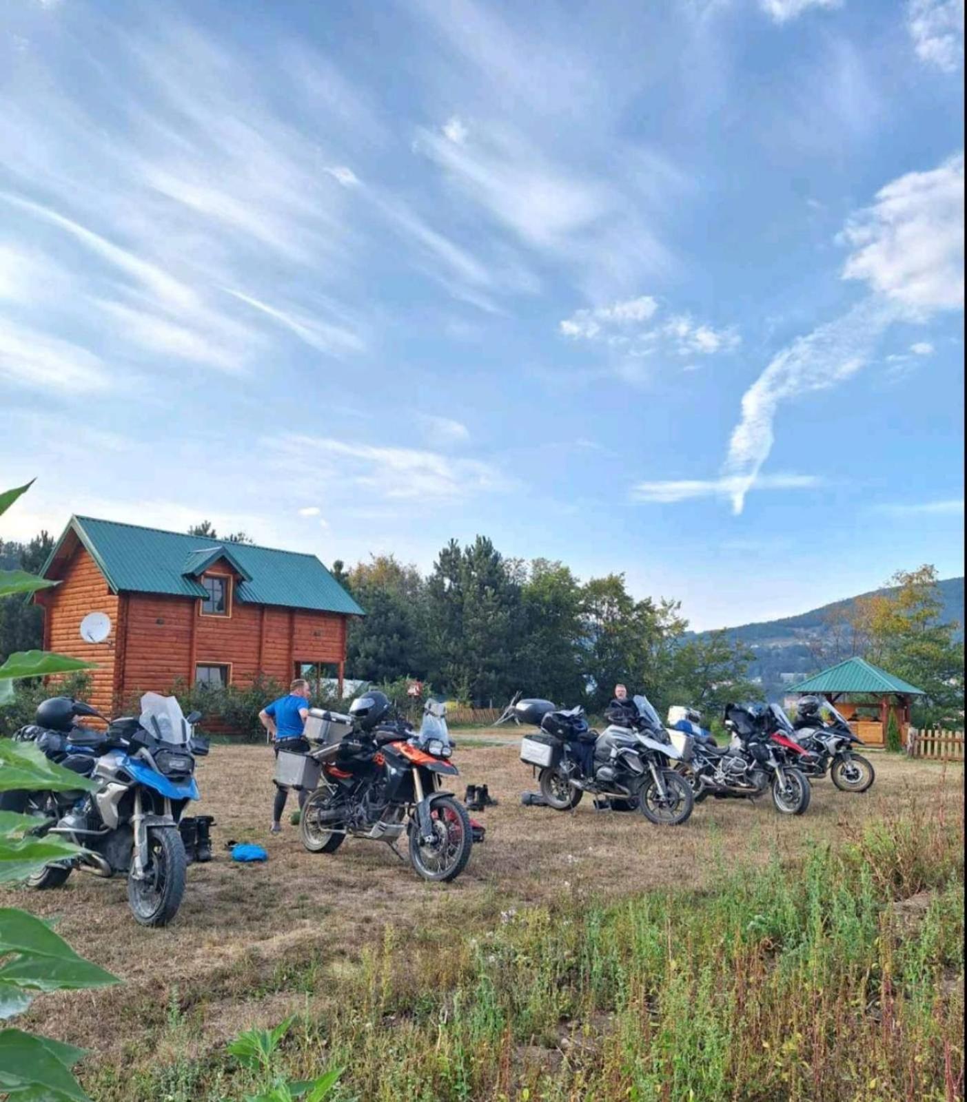 Konaci Oceva Zemlja Bungalovi Konaci Oceva Zemlja Vikendica โมจโคแวก ภายนอก รูปภาพ