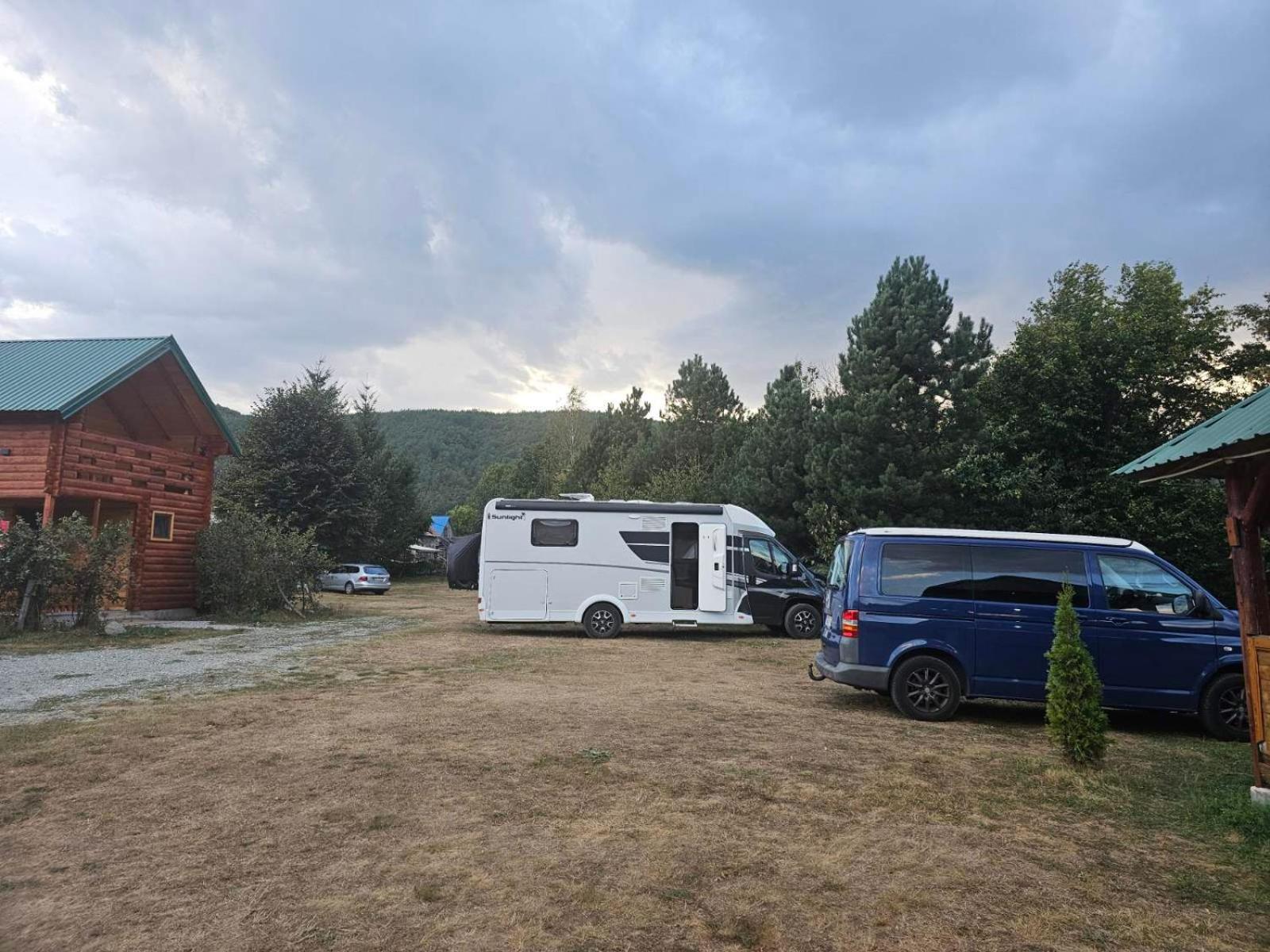 Konaci Oceva Zemlja Bungalovi Konaci Oceva Zemlja Vikendica โมจโคแวก ภายนอก รูปภาพ